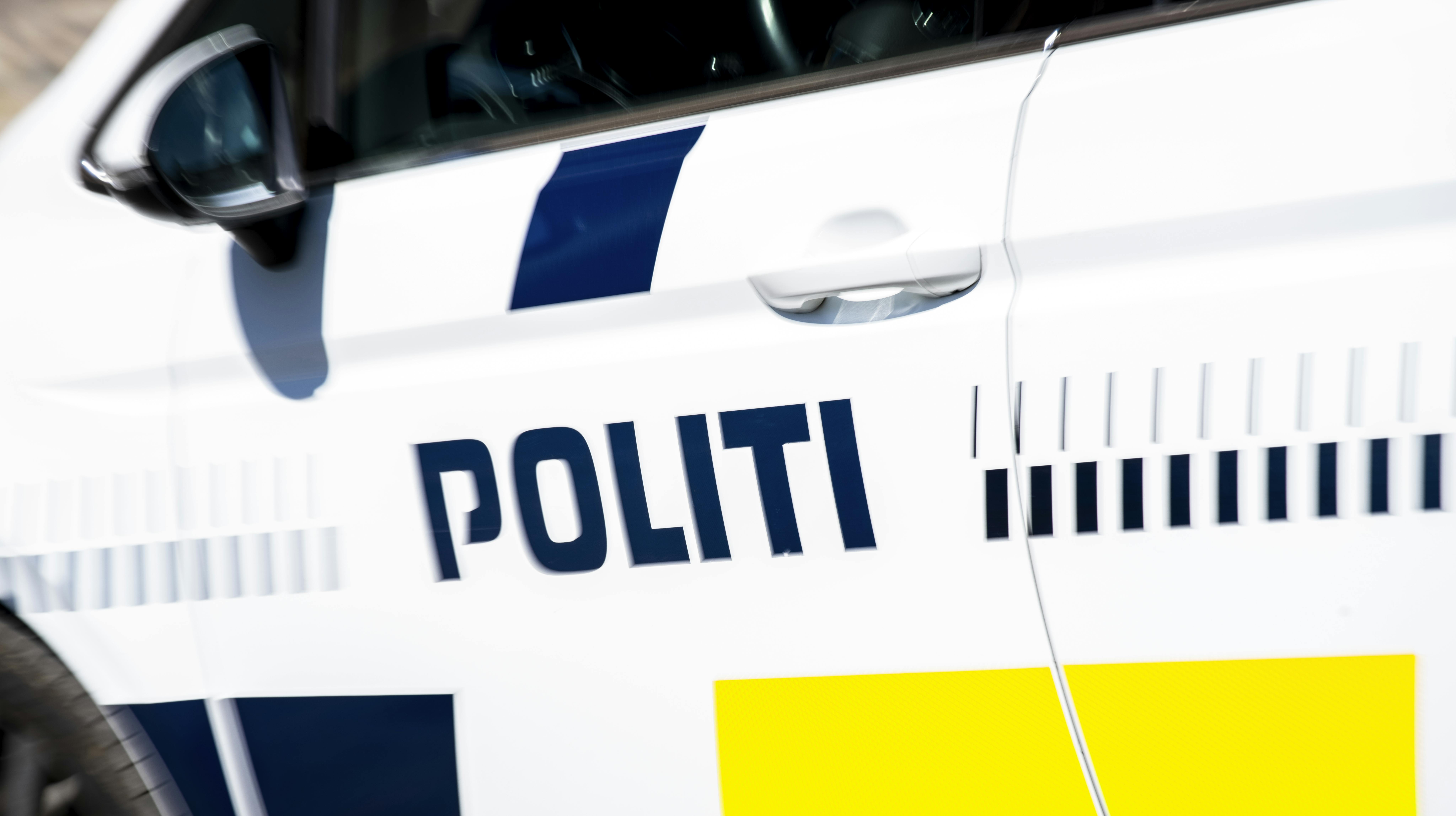 Politiet arbejder i øjeblikket på stedet.