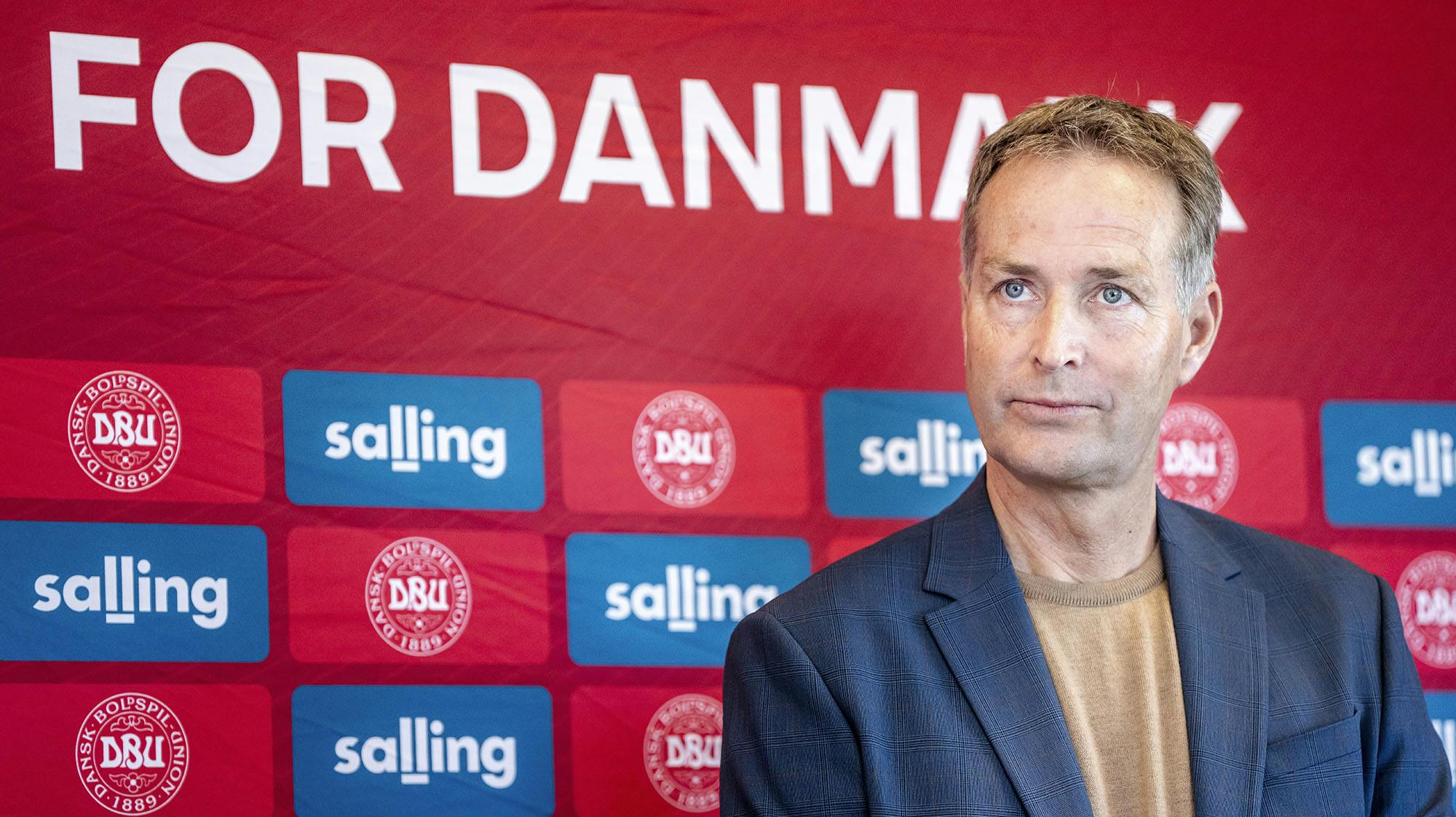 Kasper Hjulmand øjner nye muligheder, efter at Uefa har besluttet at udvide EM-trupperne fra 23 til 26 mand.