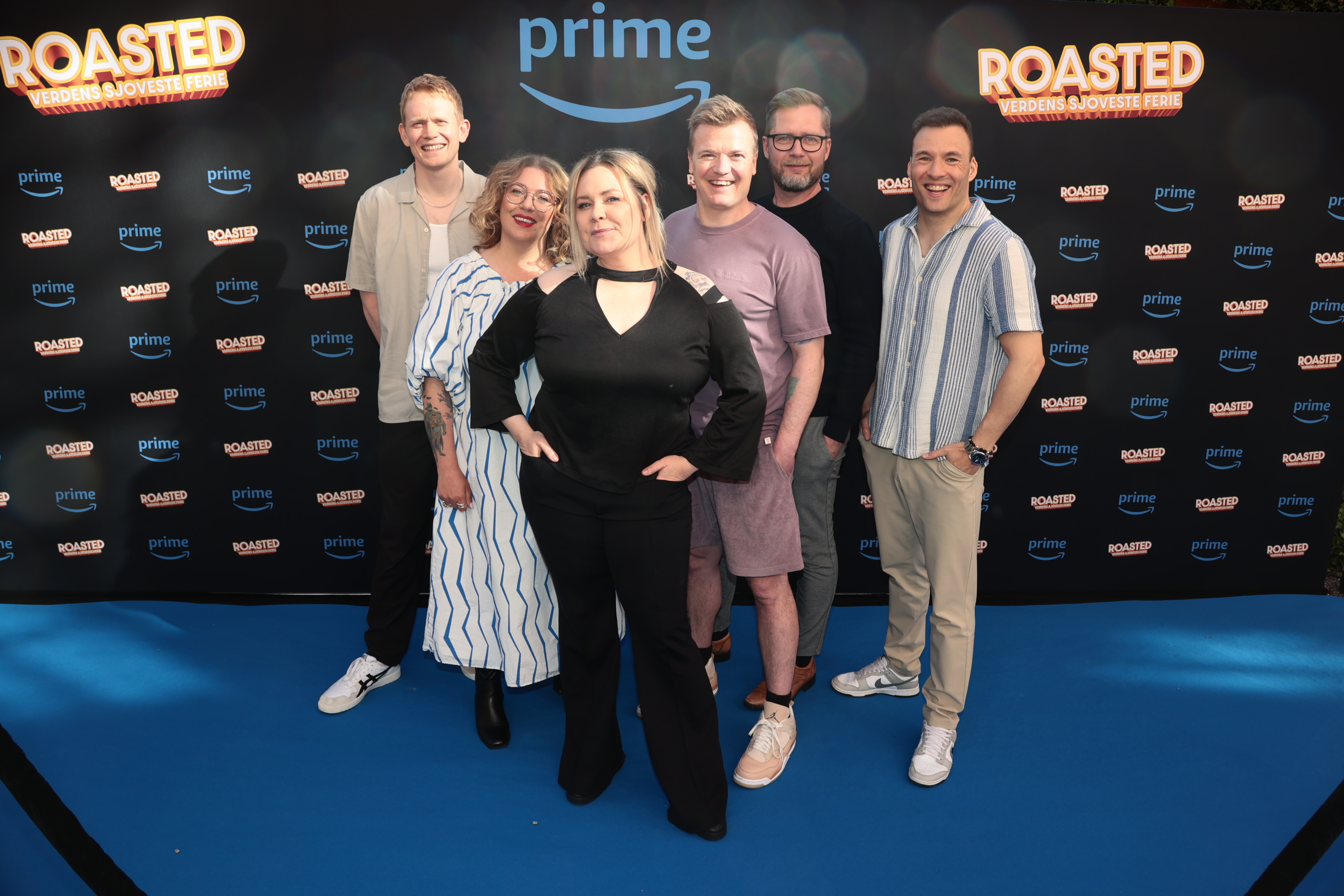 Linda P er vært, når Mikkel Klint Thorius, Ane Høgsberg, Tobias Dybvad, Lasse Rimmer og Simon Talbot "roaster" hinanden. 