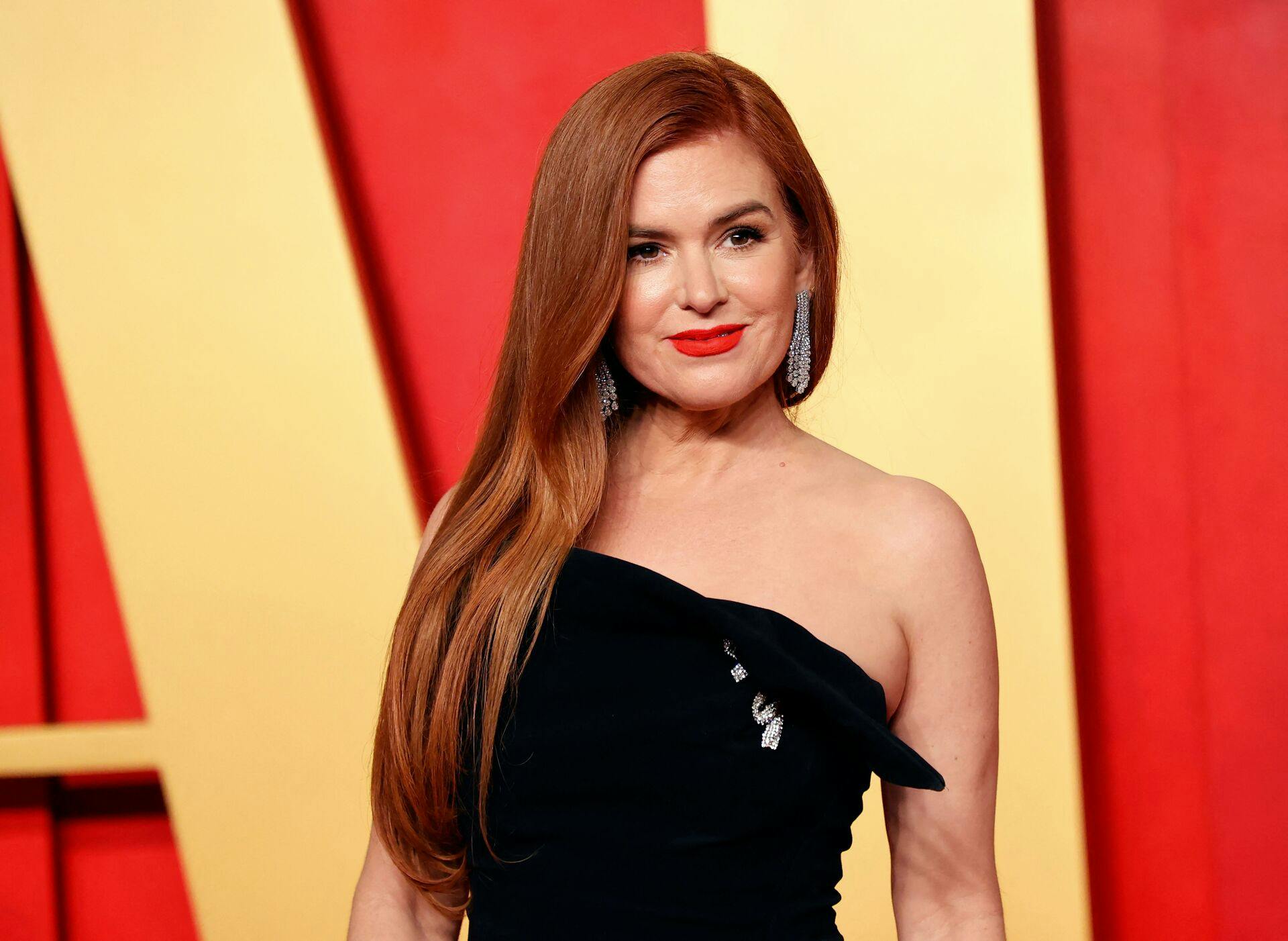 Actress Isla Fisher attends the Vanity Fair Oscars Party at the Wallis Annenberg Center for the Performing Arts in Beverly Hills, California, on March 10, 2024. (Photo by Michael TRAN / AFP)
