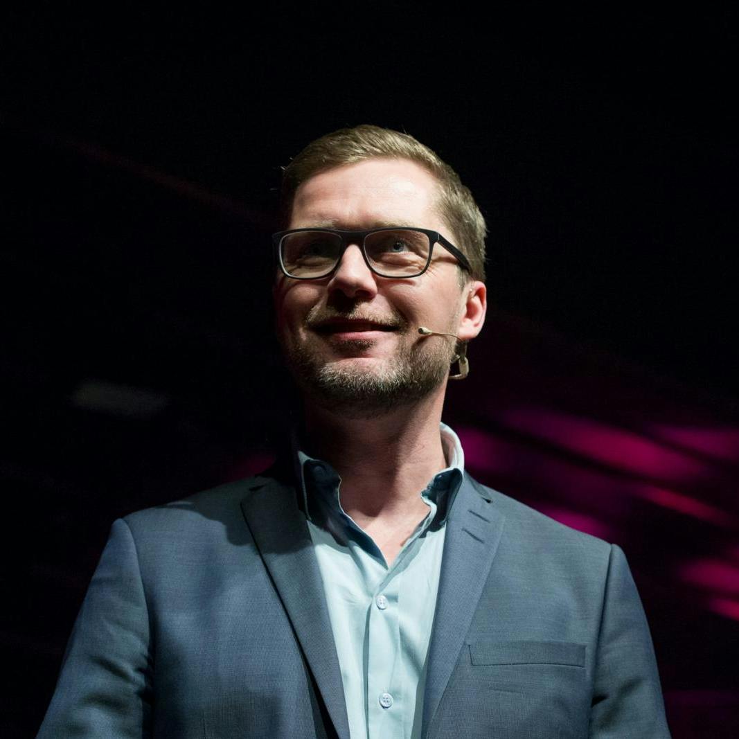 Mon ikke Lasse Rimmer får en vits eller to ud af sin kamp med Skat?