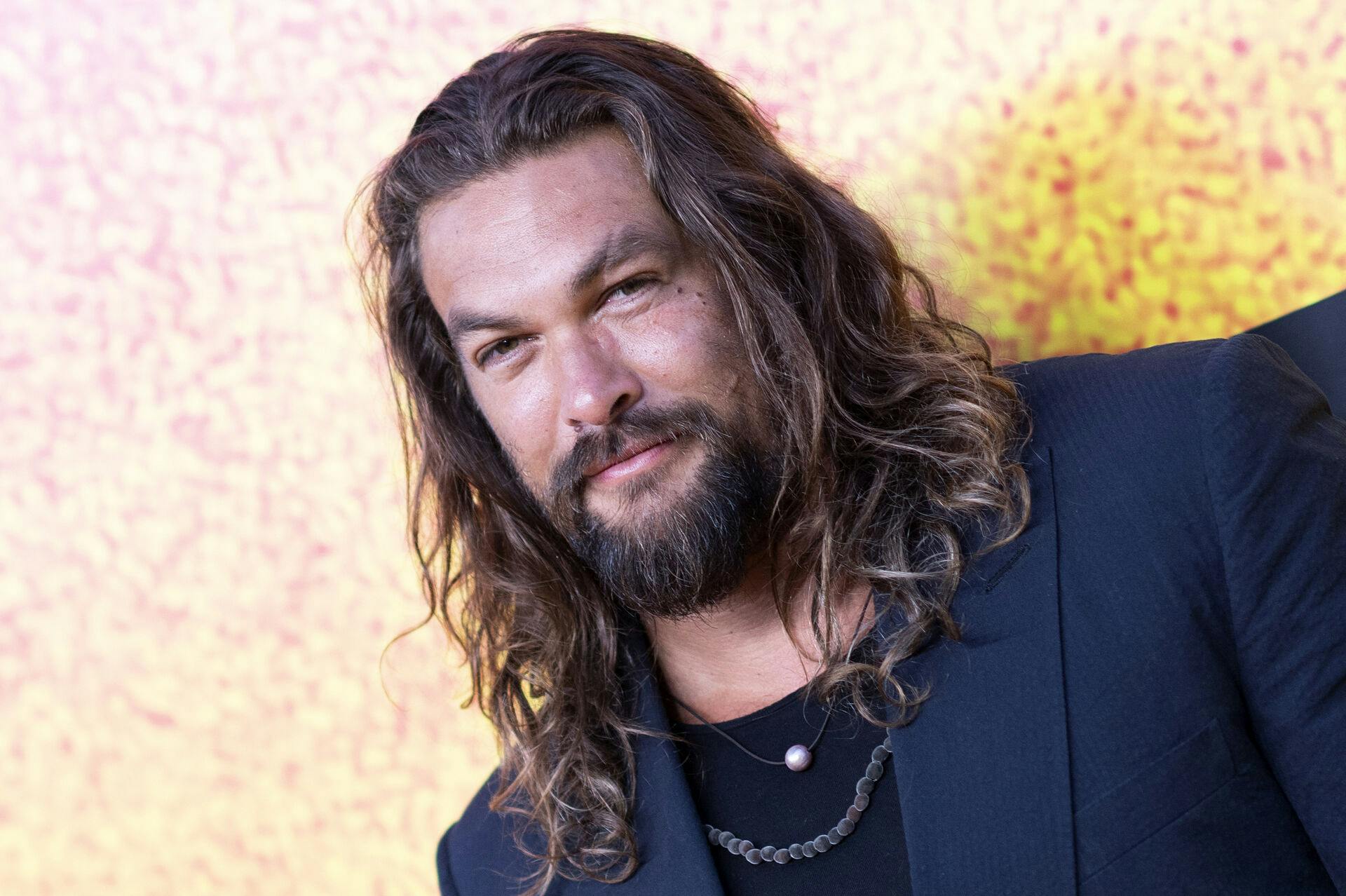 Skuespiller Jason Momoa har fundet sig en ny dame.