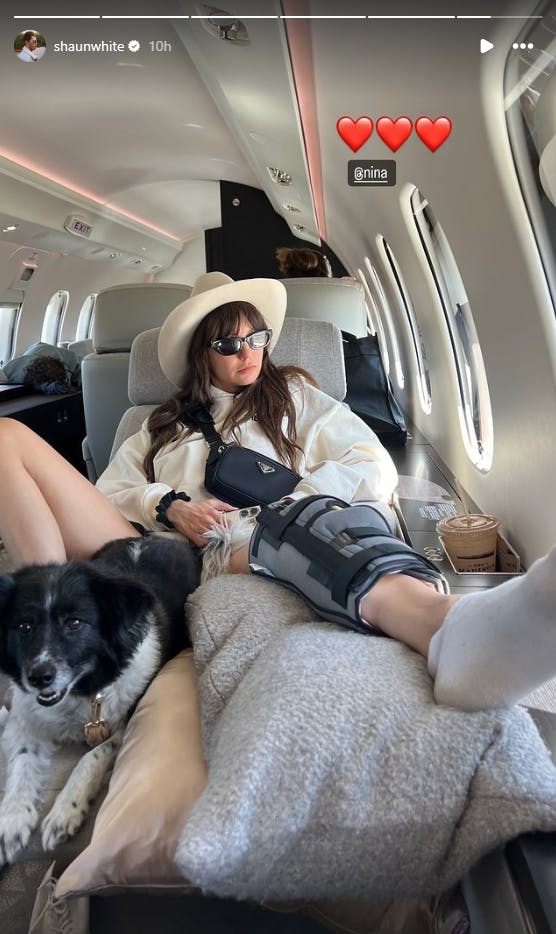 Halskraven er heldigvis ikke længere nødvendig, men Nina Dobrevs knæ ser ud til at være kommet slemt til skade under ulykken.