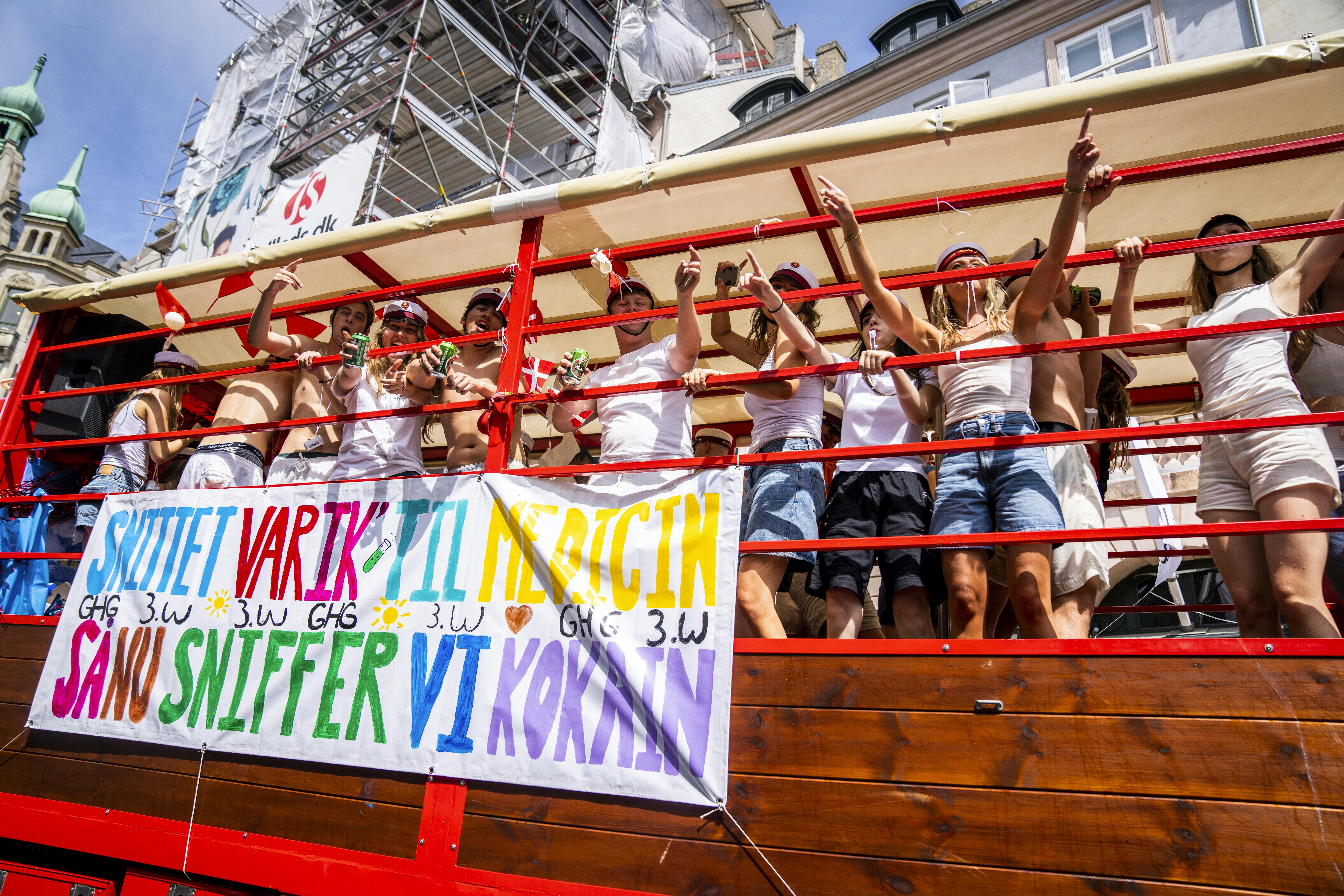 Efter en hård studenteruge med fest og farver, vælger mange unge at holde sabbatår. 