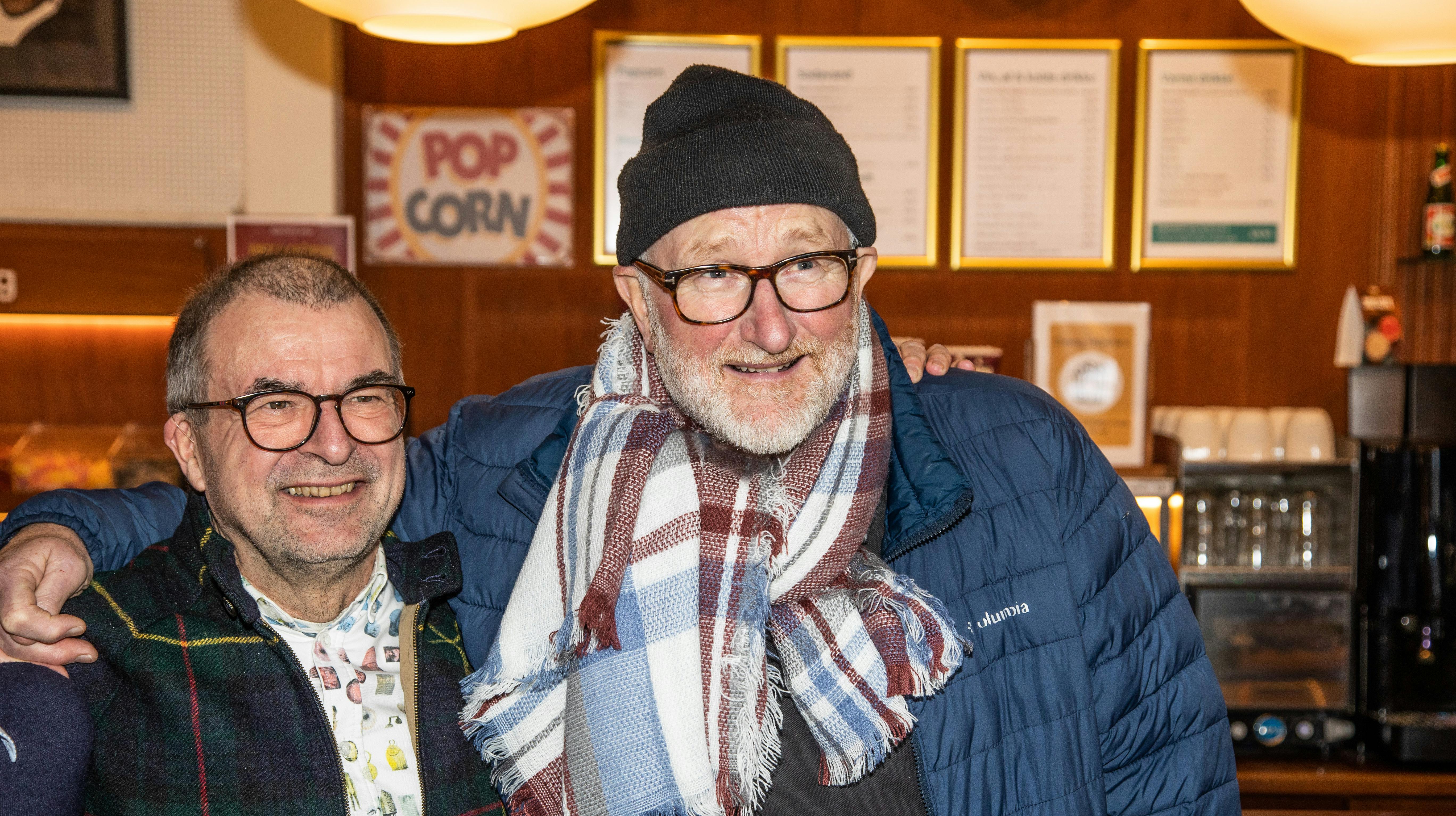 Regner Grasten er 68 år gammel og ses her med kollegaen Peter Aalbæk.