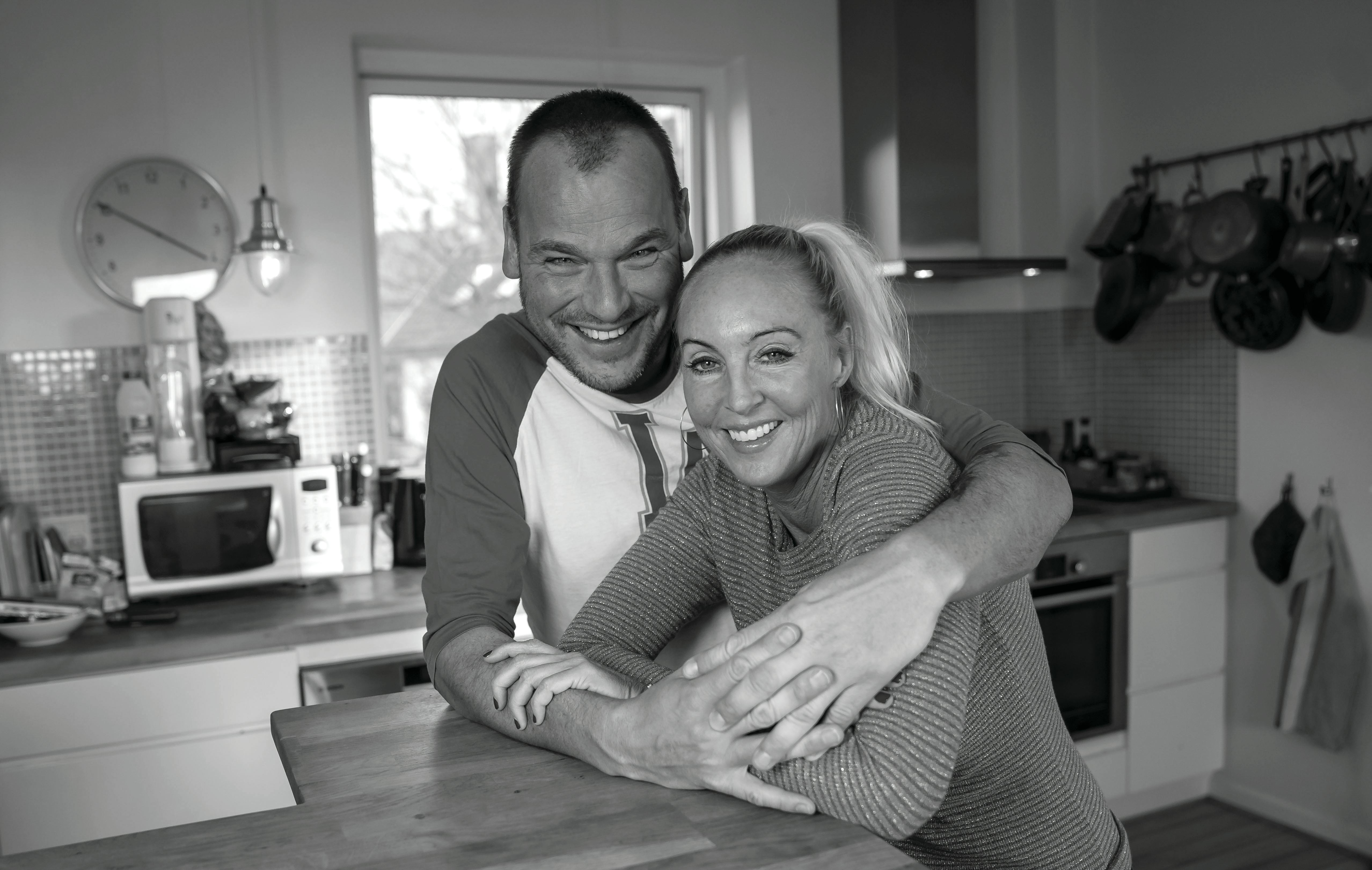 Lars "Chief 1" Pedersen og Gitte Mia Salling er ikke sammen længere. 