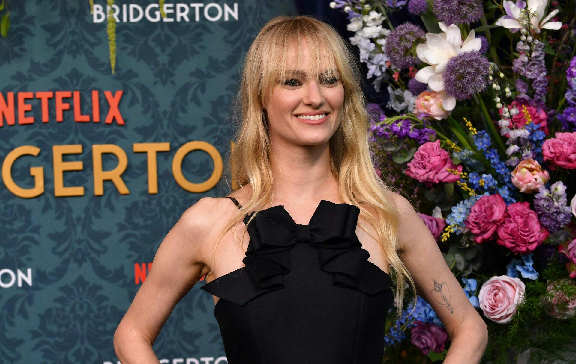 Den britiske skuespiller Jessica Madsen er kendt for sin rolle i Netflix-hittet "Bridgerton".