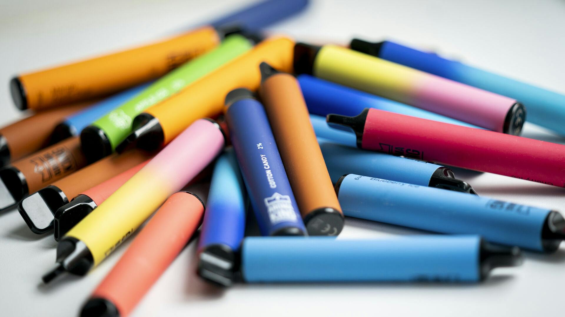 Puff bars bliver solgt hyppigt på sociale medier.