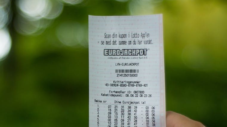 I tirsdags vandt en dansker 760 millioner kroner i Eurojackpot. Nu efterlyser Danske Spil en dansker, som samme dag vandt 50 millioner kroner.