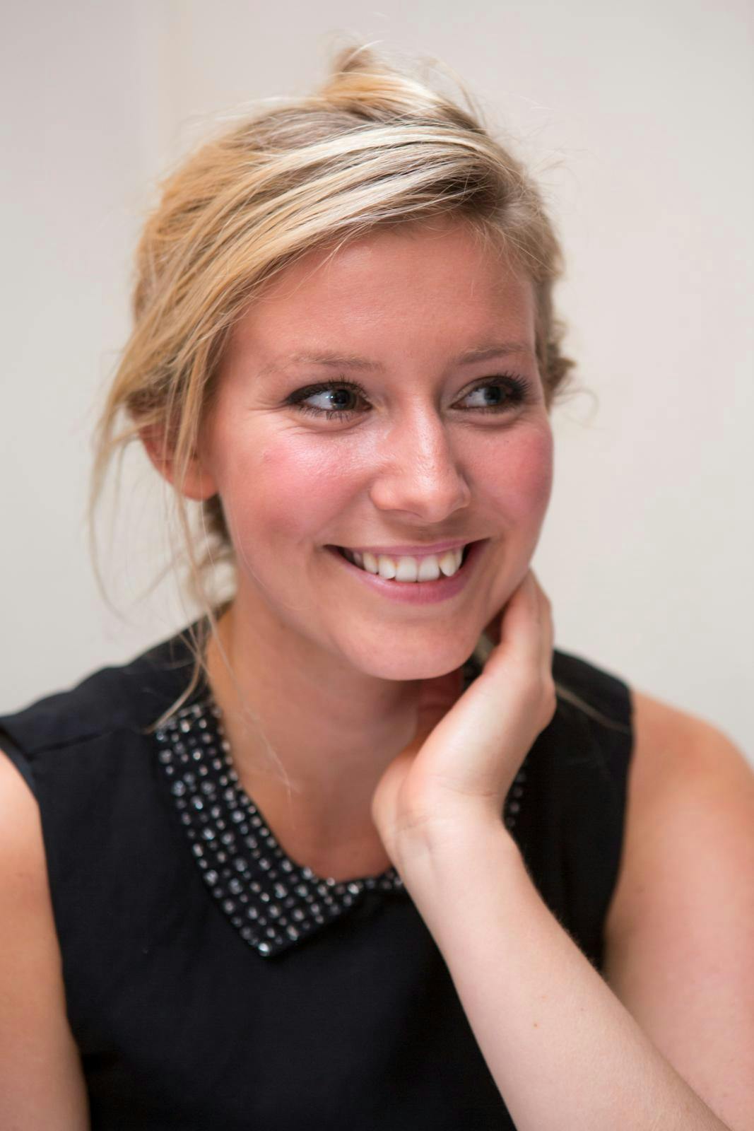 Carla Mickelborg blev kendt for sin rolle i "Far til fire". Det var også her, at hun angiveligt blev udsat for nogle meget voldsomme krænkelser af en mandlig og markant ældre skuespiller.