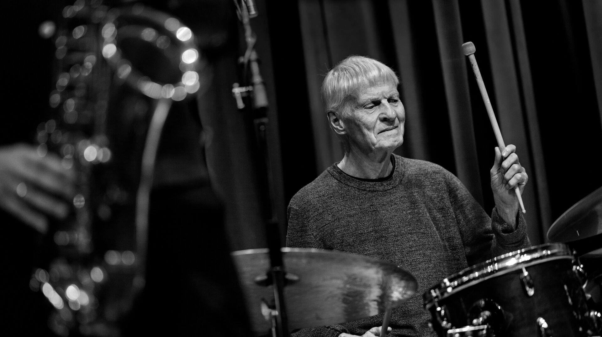 Her ses Alex Riel i april sidste år, hvor han var på scenen sammen med bandet Santa Cruz i Amager Bio.