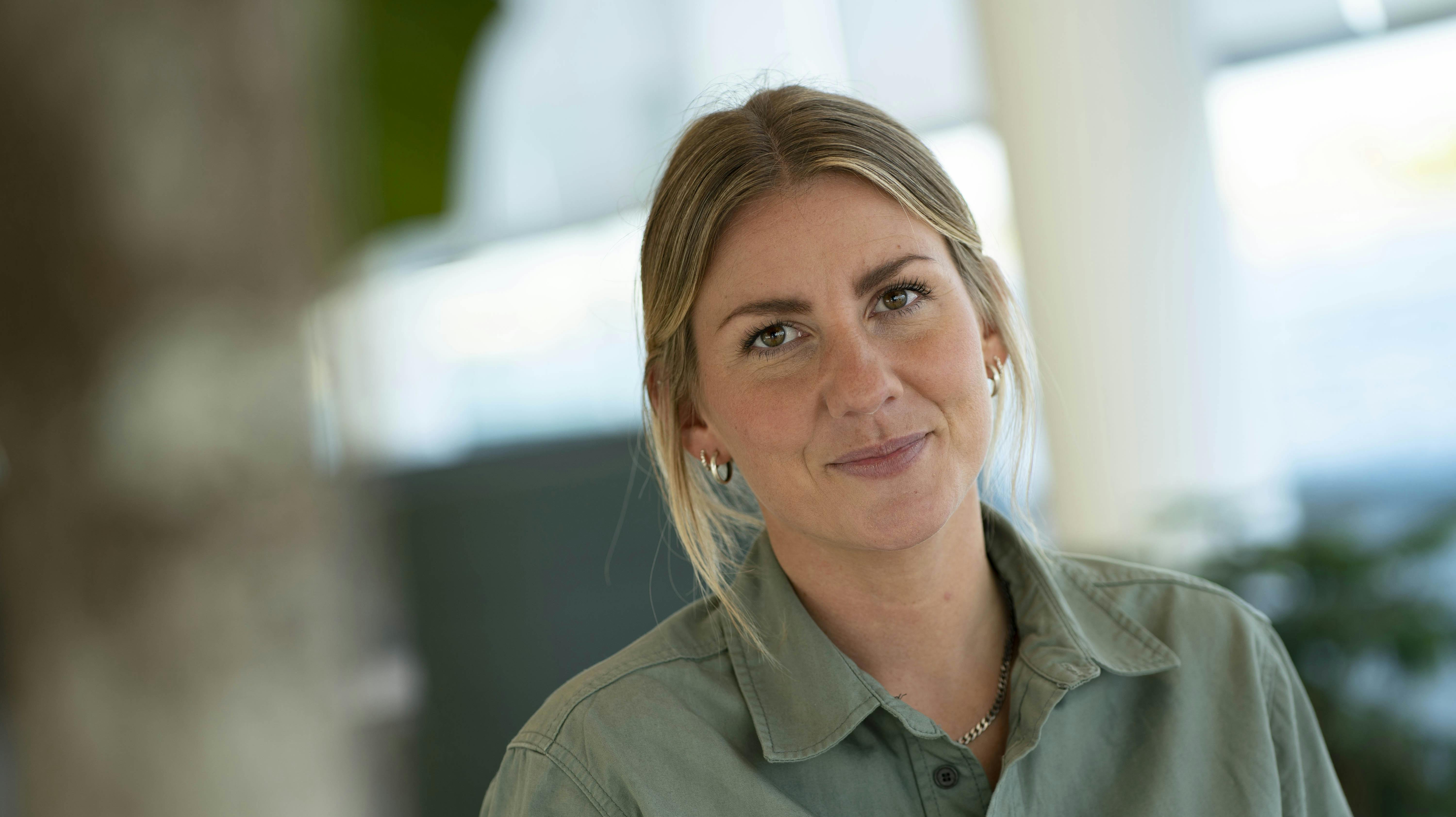 SladderministerietGæster: Mette Sommer og Julie Kriegler, ”Bachelorette”Vært: Nicklas Erik Lagerstorf