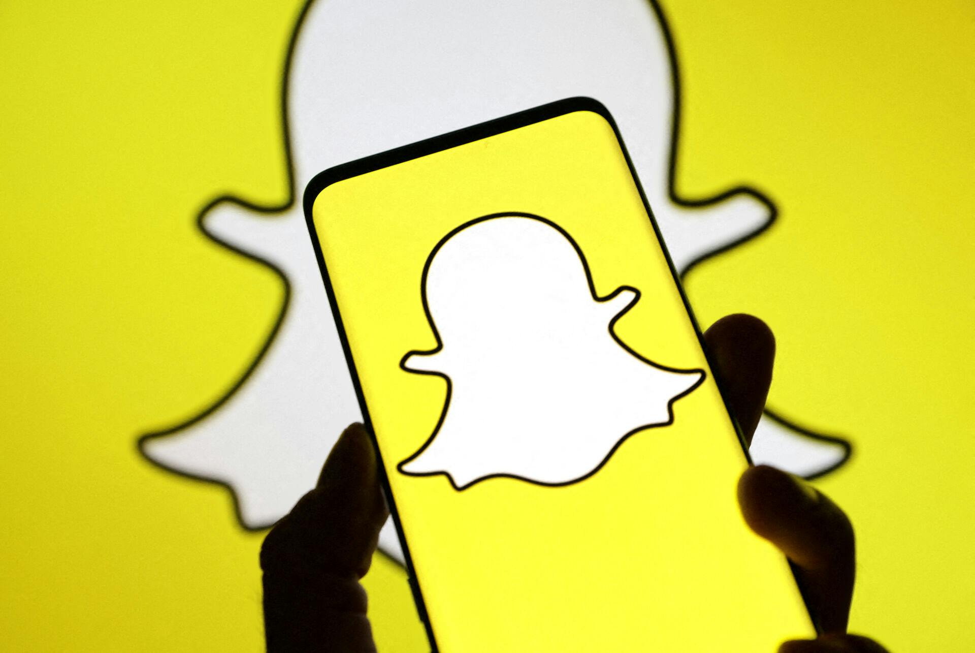 FILE PHOTO: Snapchat logo is seen in this illustration taken July 28, 2022. REUTERS/Dado Ruvic/Illustration/File Photo