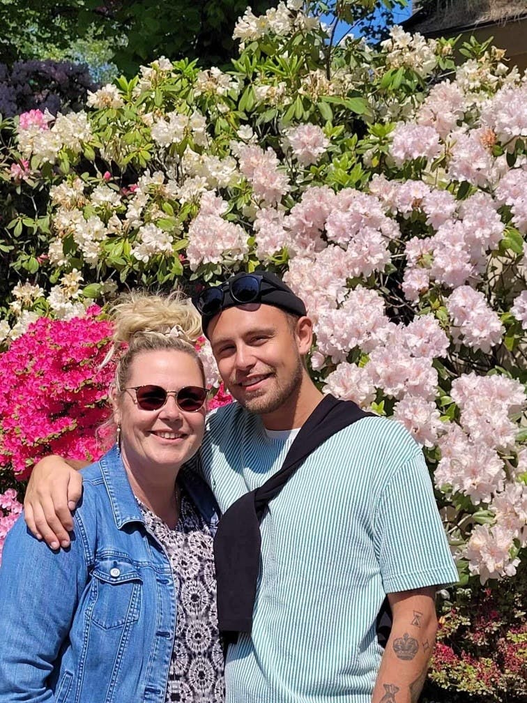 Mads Hansen og hans mor, som han kalder Mutti.