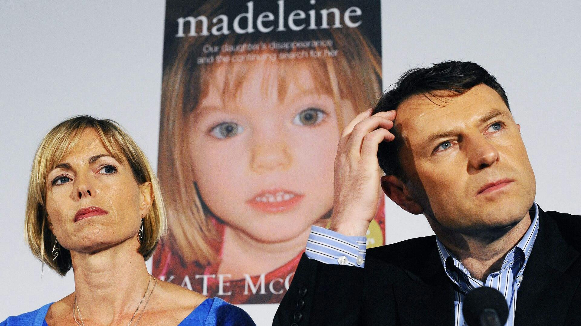 Forældrene til Madeleine McCann har undervejs i efterforskningen også været under mistanke for at have haft noget at gøre med deres datters forsvinden. De er siden blevet frikendt for mistanke.