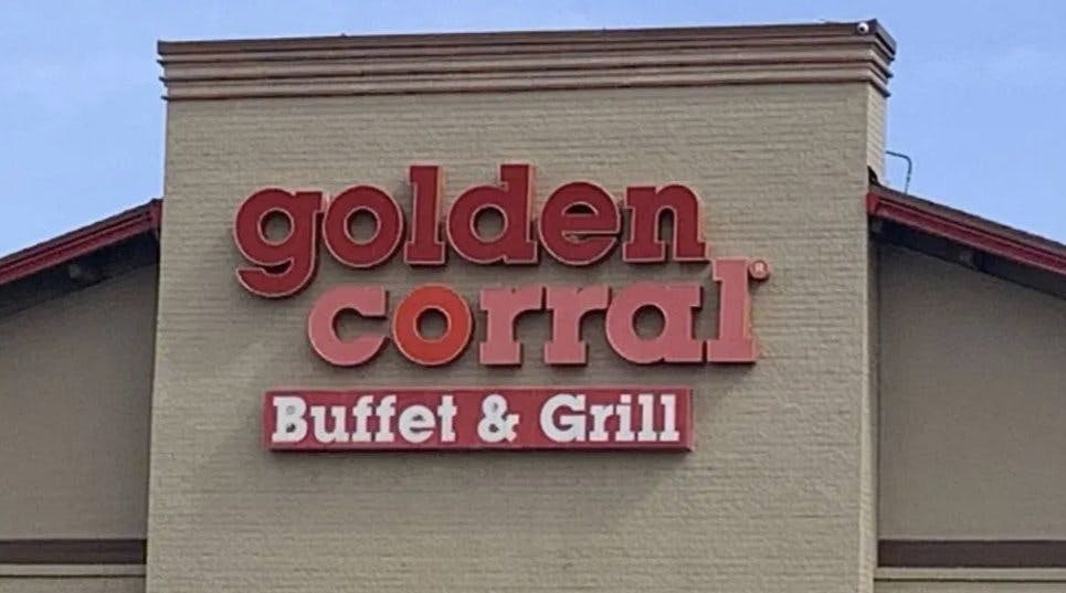 Det var på restauranten Golden Corral i North Little Rock, Arkansas, at Taviya Woodfork fødte en lille dreng.