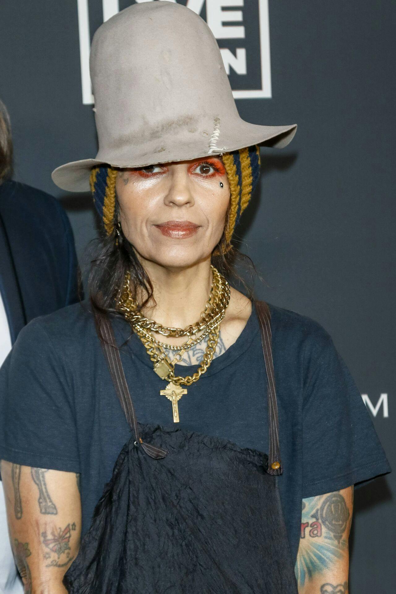 Linda Perry har dokumenteret sit kræftforløb i en ny dokumentarfilm om sit liv.