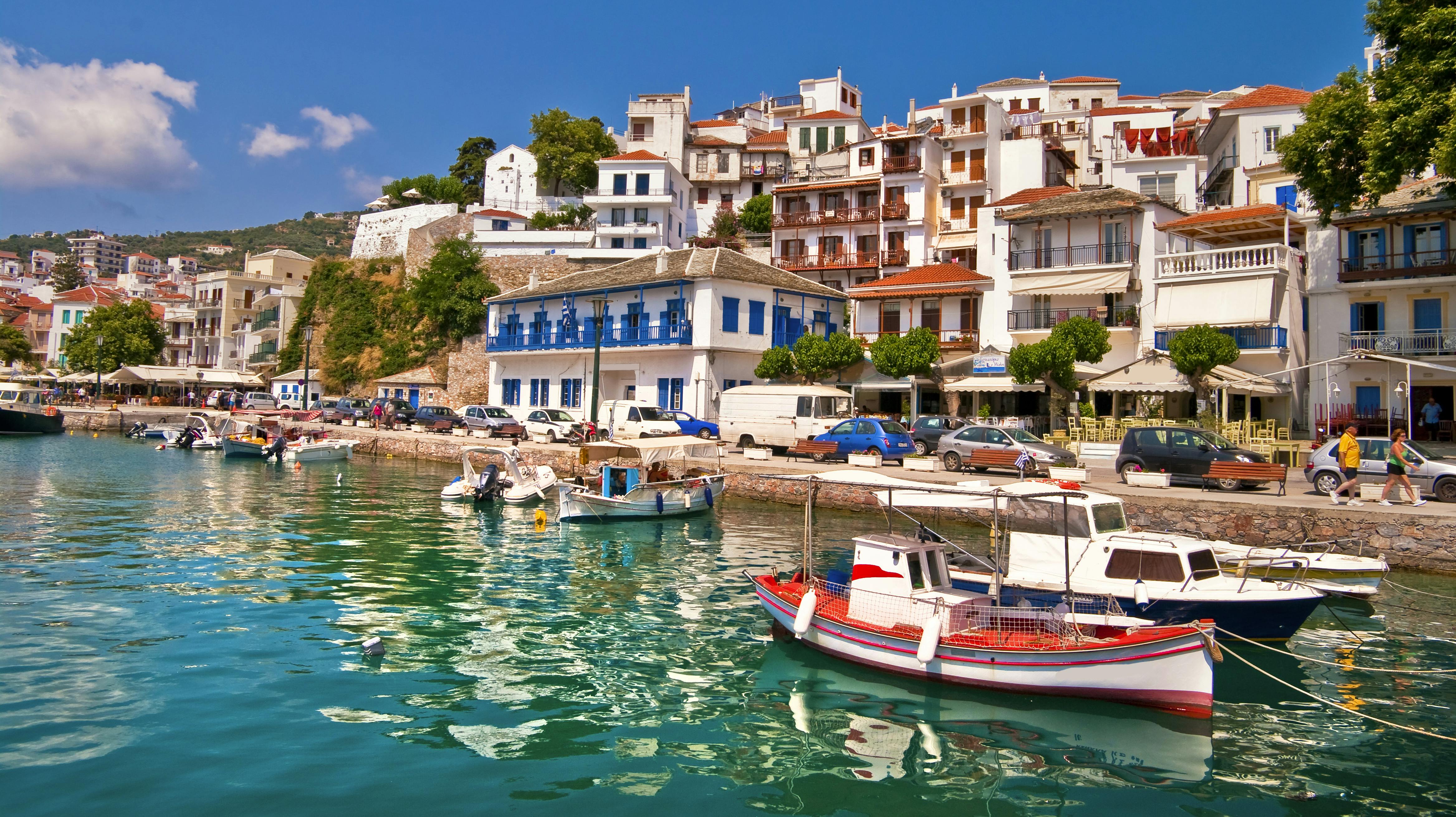 Flere turister er de seneste uger forsvundet og fundet døde rundt omkring i smukke Grækenland.