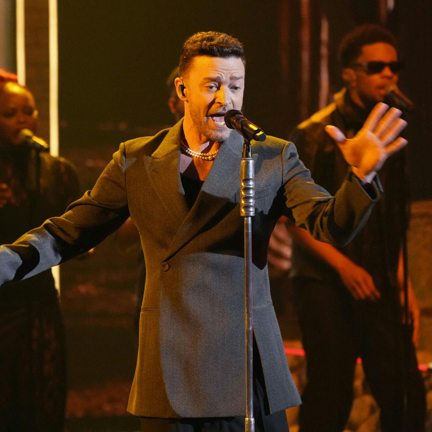 Man må ikke køre, mens man er påvirket. Nu skal Justin Timberlake i retten for lige netop dét.