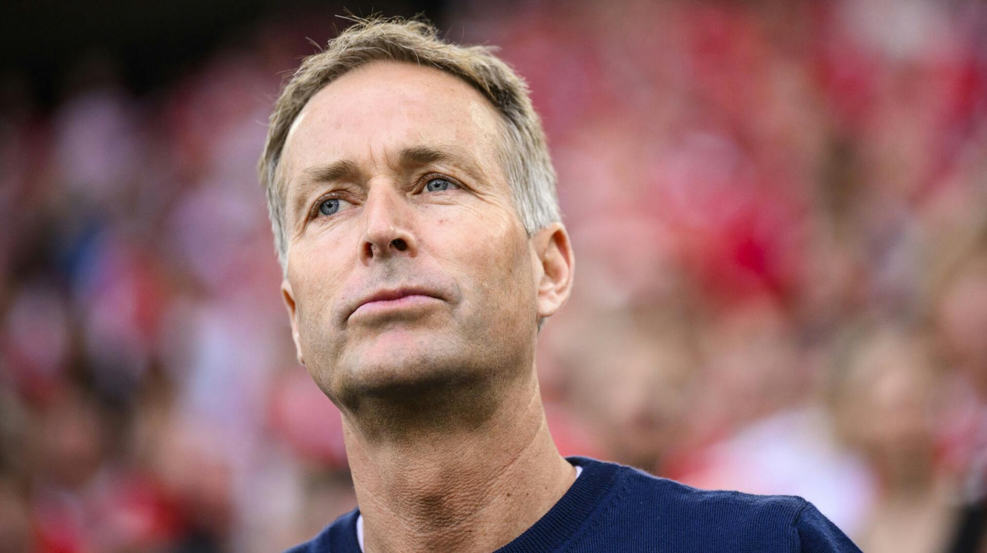 Kasper Hjulmand fik røde øjne, da han blev interviewet af TV Glad-folkene. 