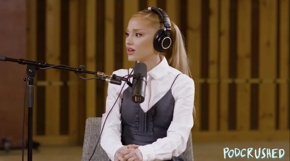 Ariana Grande i "Podcrushed".