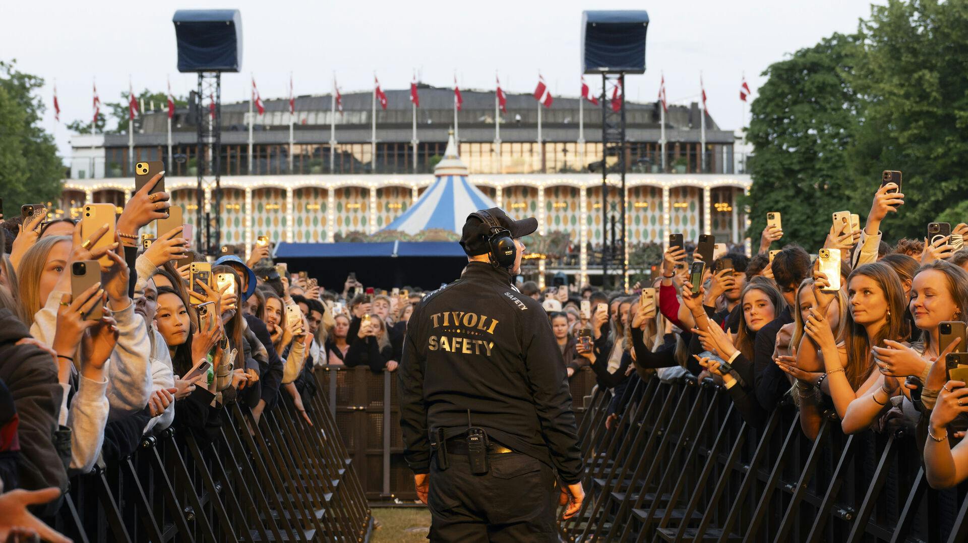 Fredagsrock strækker sig fra slut juni til slut september i 2024.