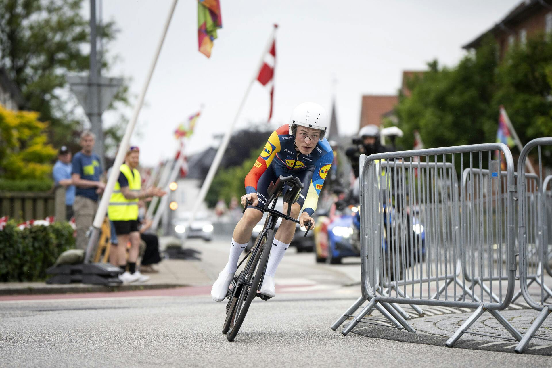 Mattias Skjelmose Jensen vandt guld ved herrernes enkeltstart ved DM i landevejscykling, men nu vil han hverken eje eller have sejren.