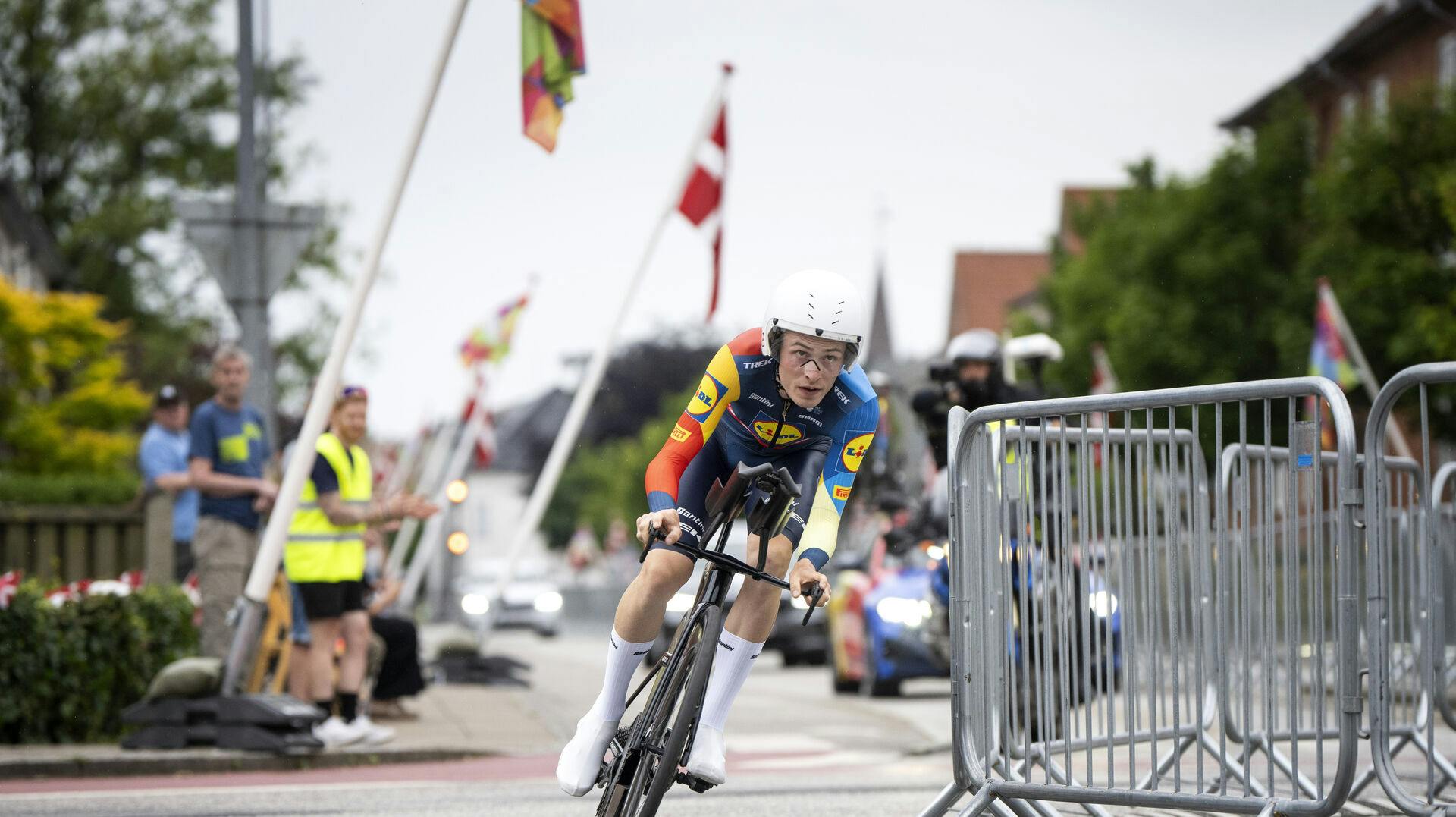 Mattias Skjelmose Jensen vandt guld ved herrernes enkeltstart ved DM i landevejscykling, men nu vil han hverken eje eller have sejren.