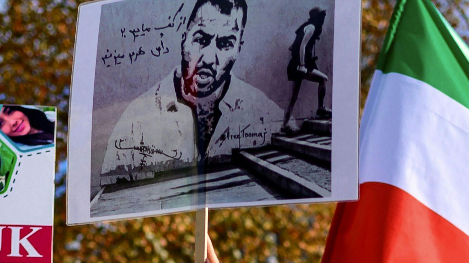 Der har været omfattende protester uden for Iran imod dødsdommen over Toomaj Salehi. Det er dog uvist, om det rabiate styre har ladet sig påvirke eller bare er blevet klogere, siden dommen nu er omstødt.