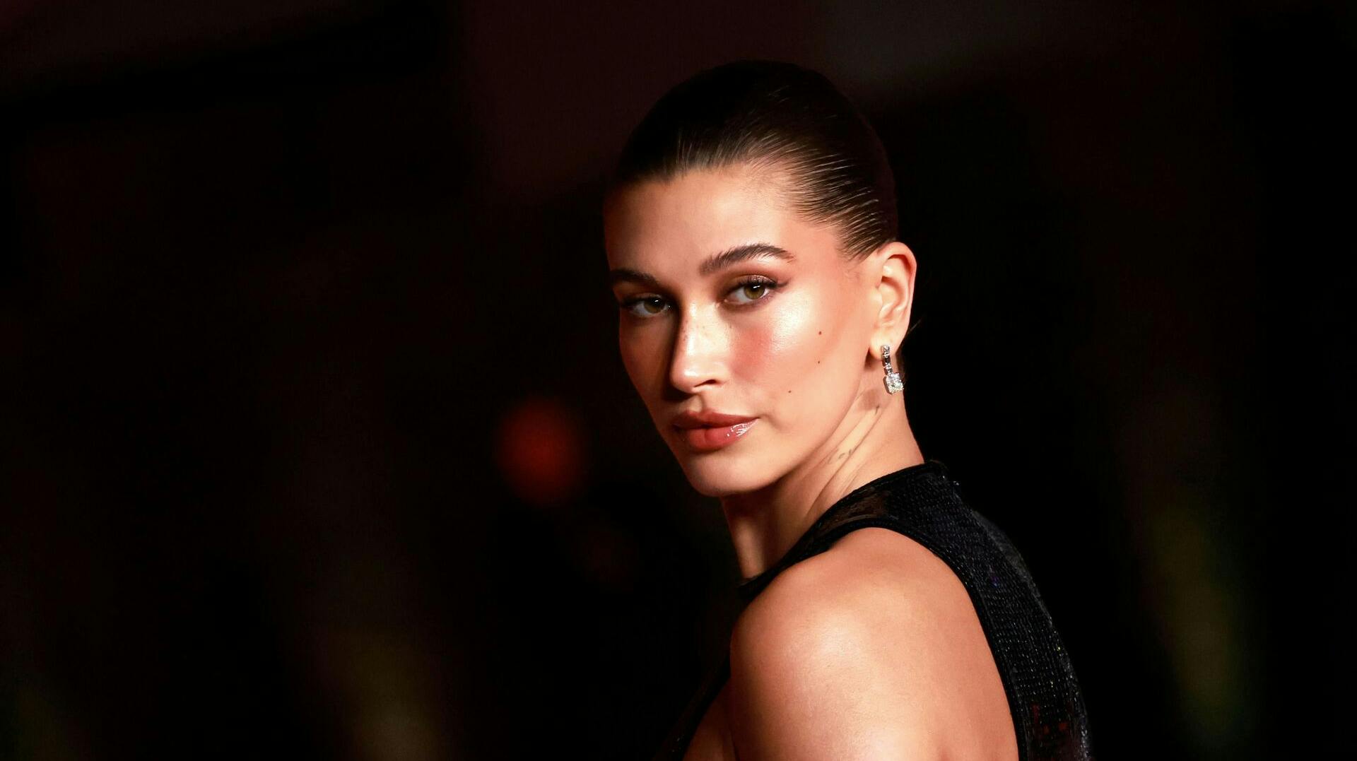 Hailey Bieber er gravid med sit første barn.
