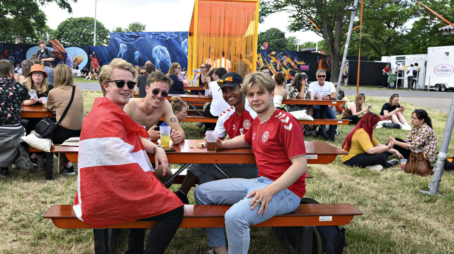 Festivalens fodboldfans kan godt begynde at pakke telt, sovepose og ikke mindst landsholdstrøjen.