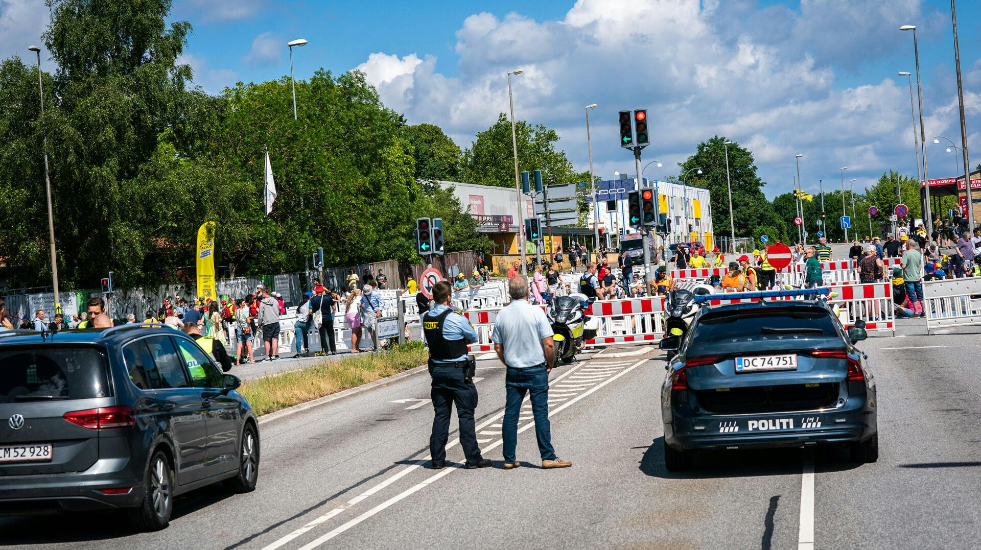 Både politiet og parkeringsvagterne kommer til at holde ekstra øje med bilisterne i dagene, hvor Roskilde Festival afvikles. Og det kan blive. meget dyrt ikke at følge reglerne.