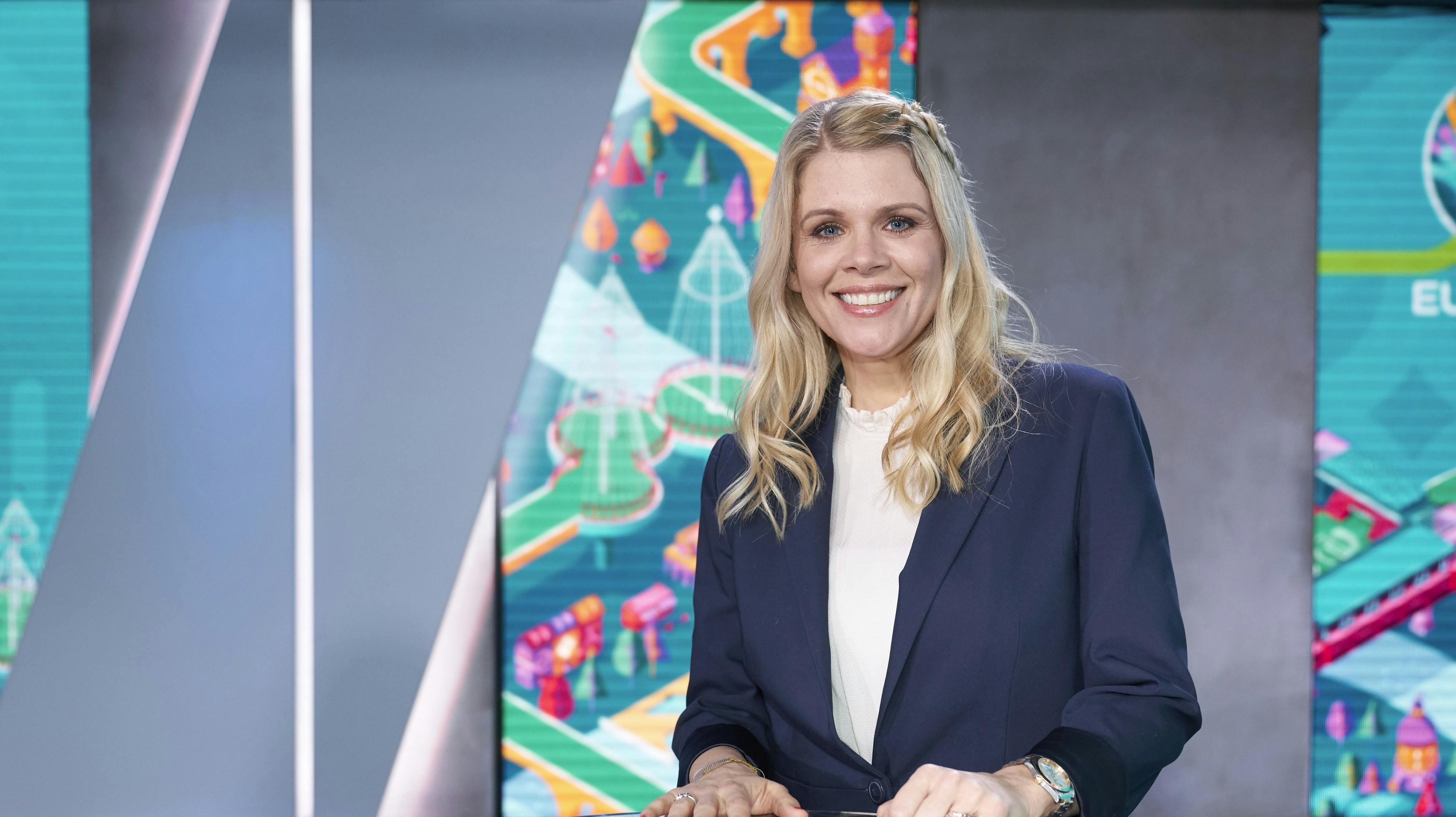 Helle Smidstrup skifter sporten ud med nyheder.