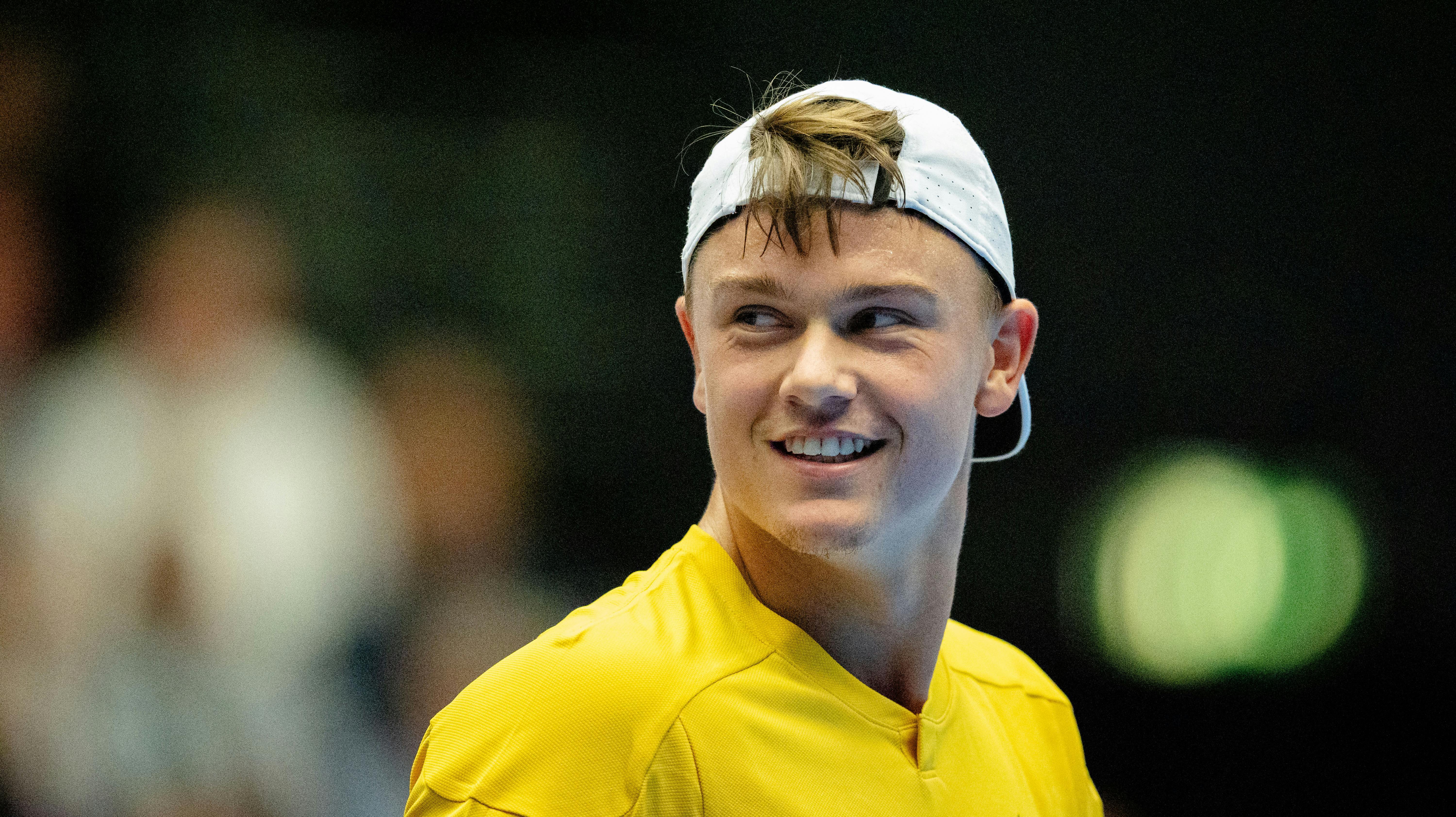 Holger Rune undrer sig over spørgsmålet - og afkræfter.