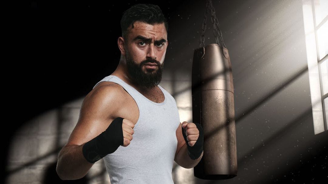 Ahmad Elchaabi er blandt andet blevet kendt for Stjerneboksning. Nu skal have i fængsel for at have delt sine ekstreme synspunkter på nettet.