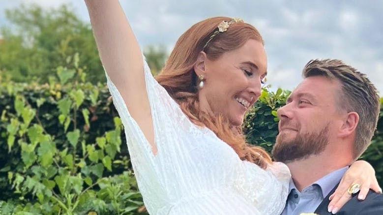 Louise Gade Sig tog røven på gæsterne og blev gift med sin udkårne.