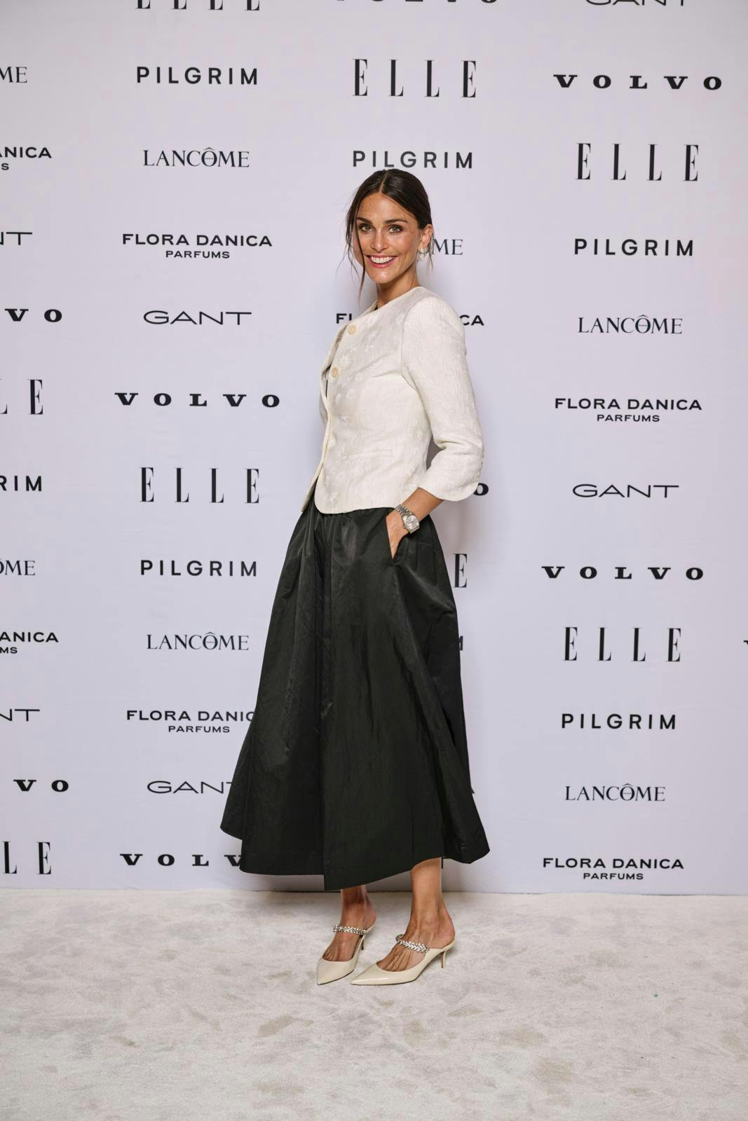 Cecilie Haugaard er både influencer og model. Derudover er hun også gift med sangeren Christopher.