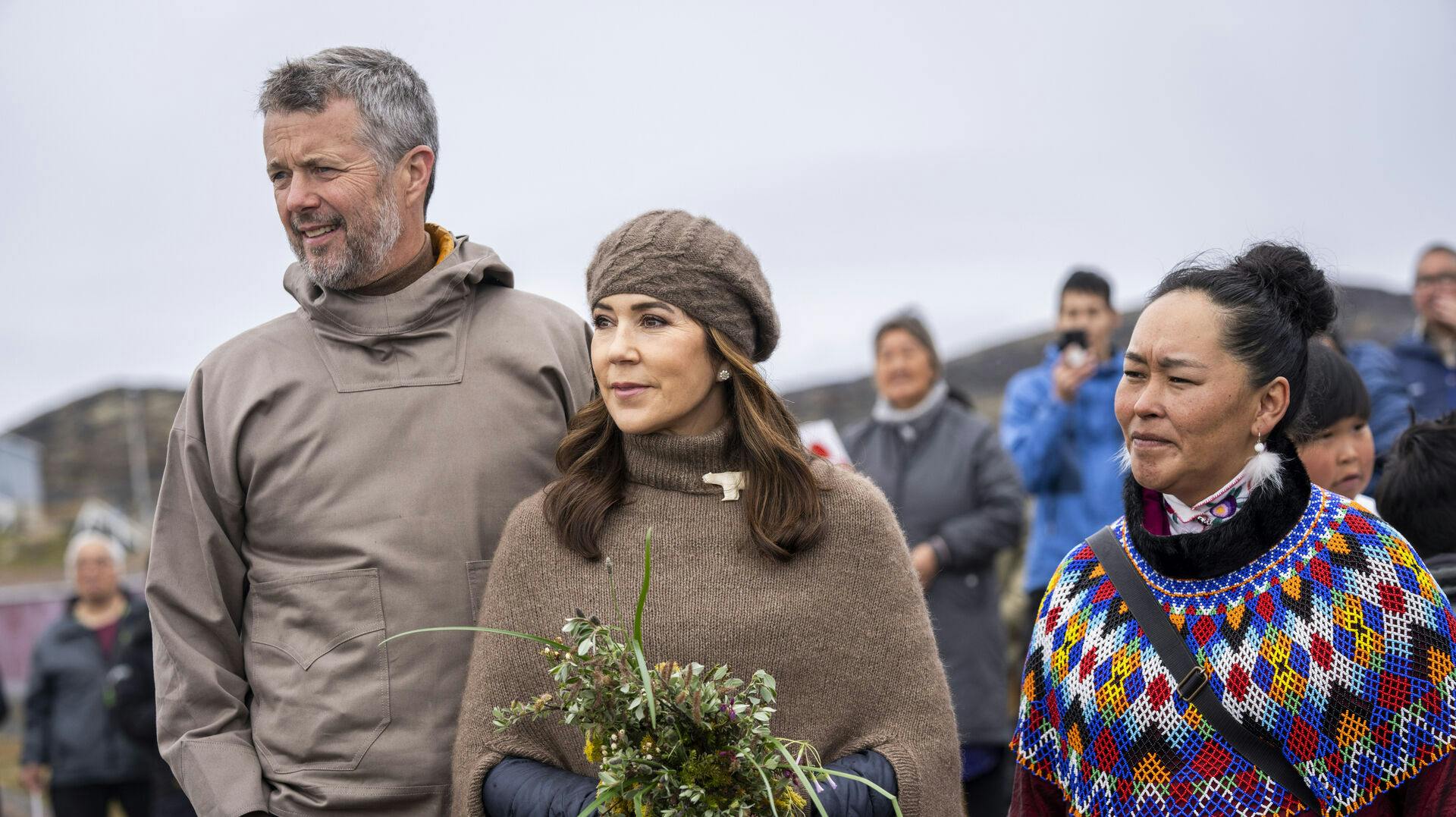 Kong Frederik og dronning Mary i Grønland i sommer - en tur, som blev ualmindelig dyr for de danske skatteborgere.