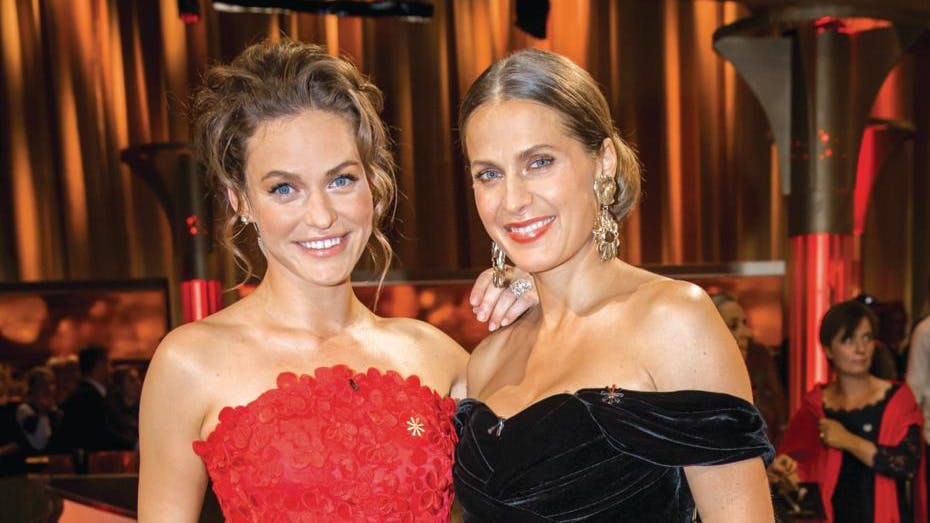 Sarah Grünewald og Andrea Elisabeth Rudolph sammen i "Vild med dans" i 2016.