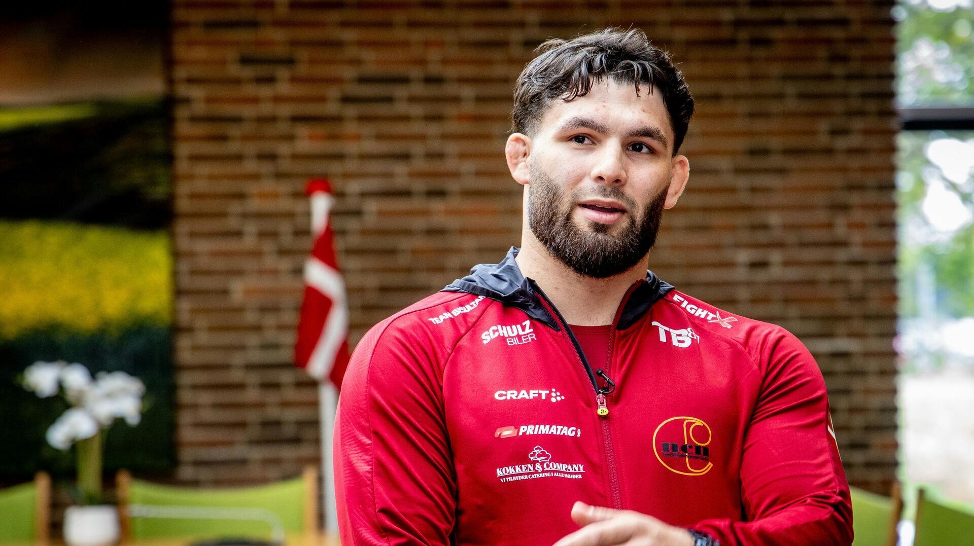 Bryderen Turpal Bisultanov missede OL-kvalifikationen, men nu kommer han med på et afbud alligevel. Det skriver Danmarks Idrætsforbund (DIF) i en pressemeddelelse.