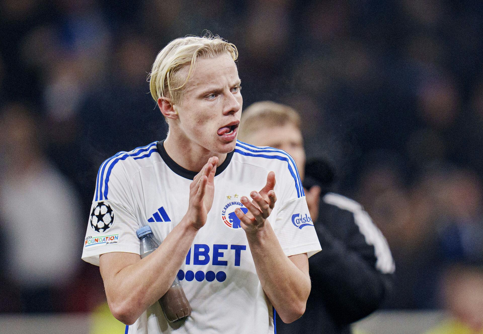 FC København har solgt Oscar Højlund til Eintracht Frankfurt. Det oplyser FCK på klubbens hjemmeside.