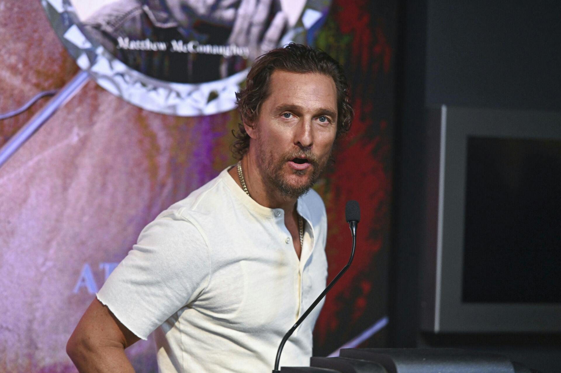 Photo by: NDZ/STAR MAX/IPx 2023 9/12/23 Matthew McConaughey visits the Empire State Building on September 12, 2023 in New York City.