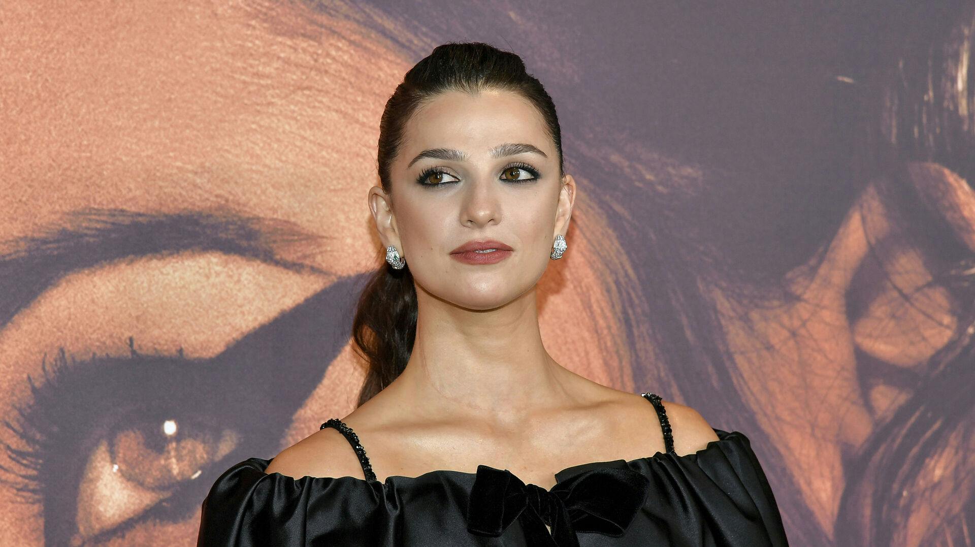 Marisa Abela er blevet forlovet.