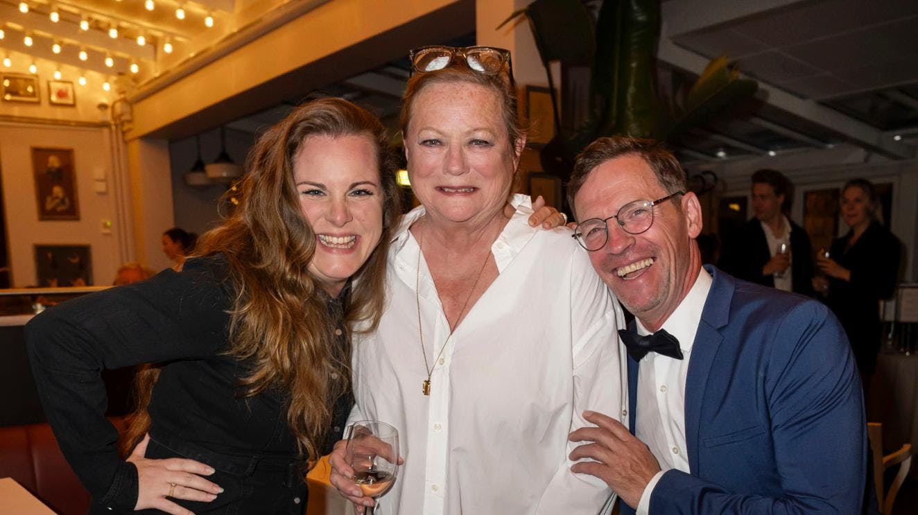 Lisbet Dahl håber snart at være så meget på benene, at hun kan være tilbage på scenen. Men det bliver nok tidligst næste år, da Tivolirevyen netop har spillet sin sidste forestilling for i år.