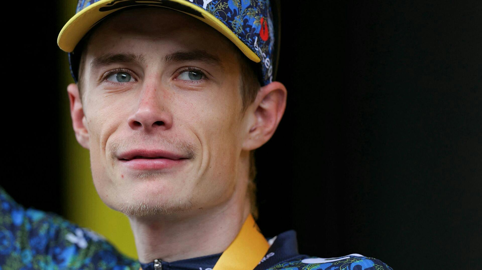Jonas Vingegaard vil hellere risikere at miste sin andenplads i Tour de France end ikke at gå efter den gule trøje.