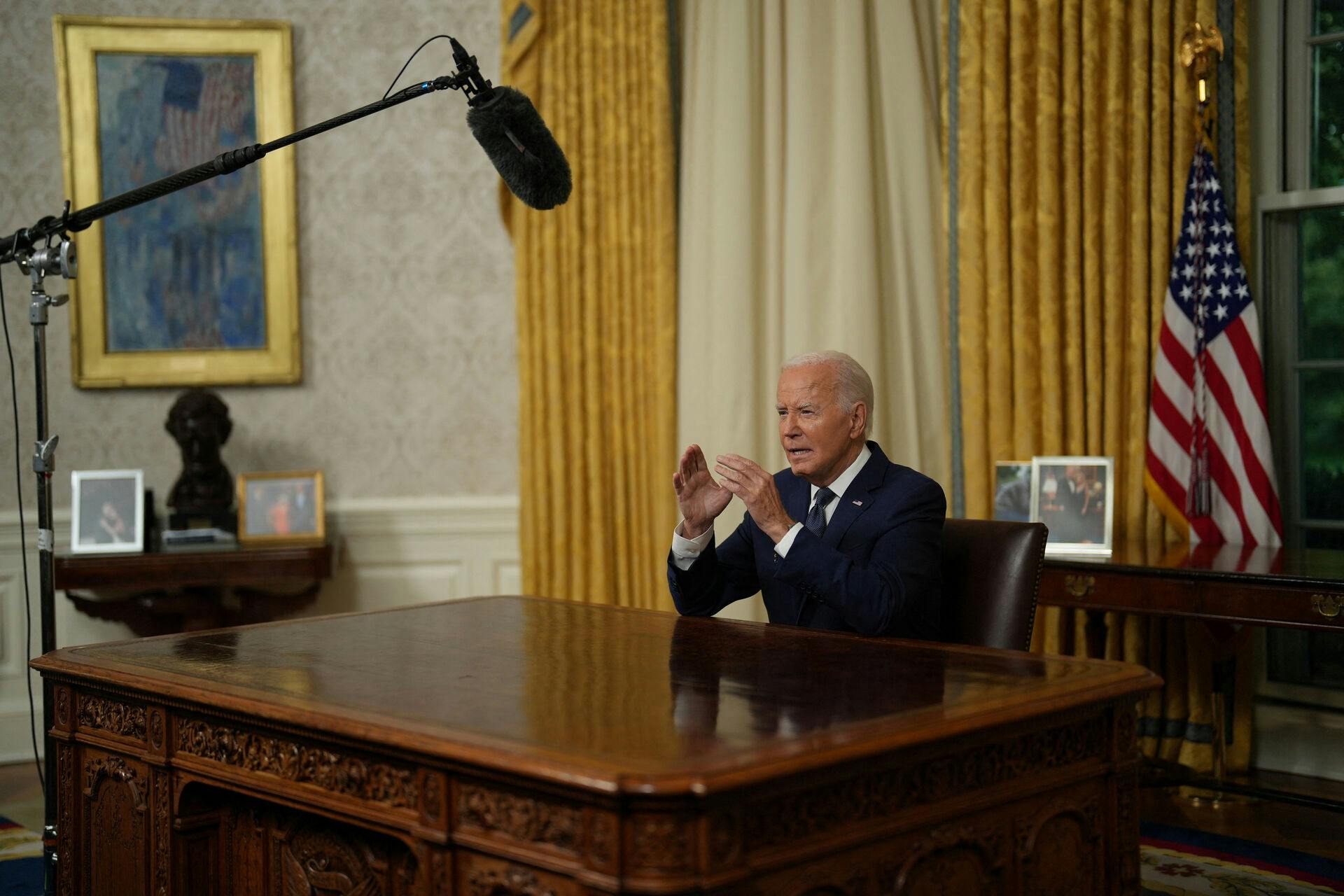 Joe Biden satte sig i dag bag sit skrivebord og talte til nationen.
