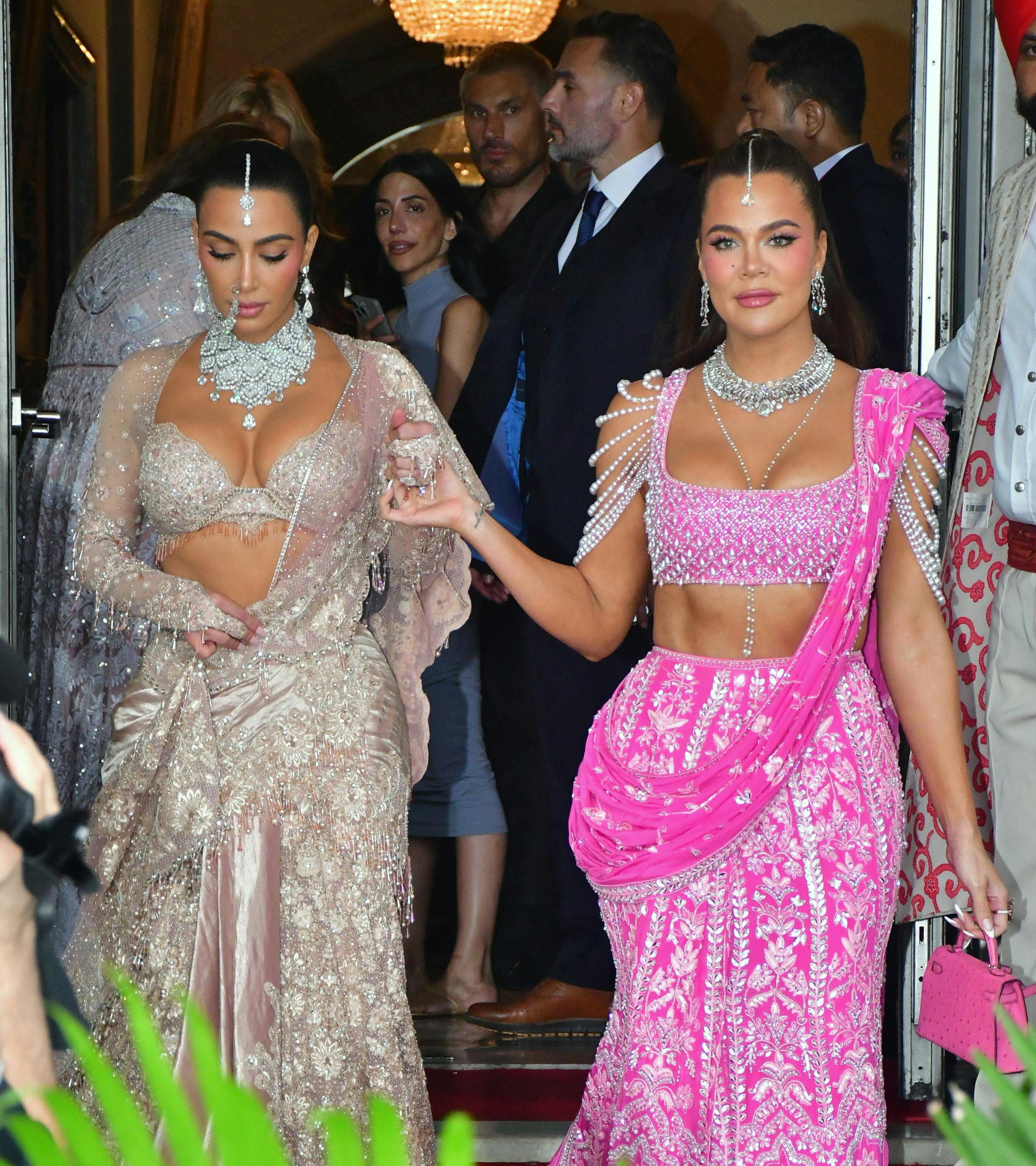 Kim og Khloe Kardashian 