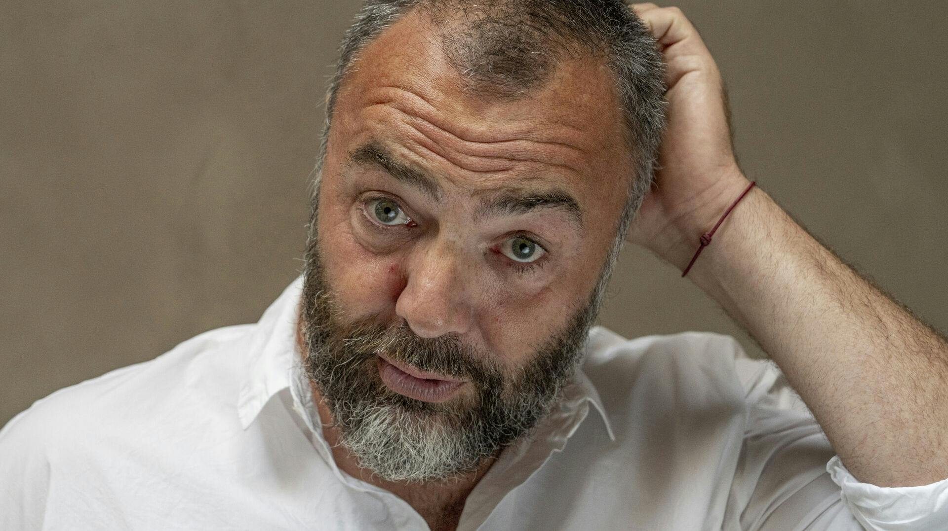 Bo Bech skal være far.