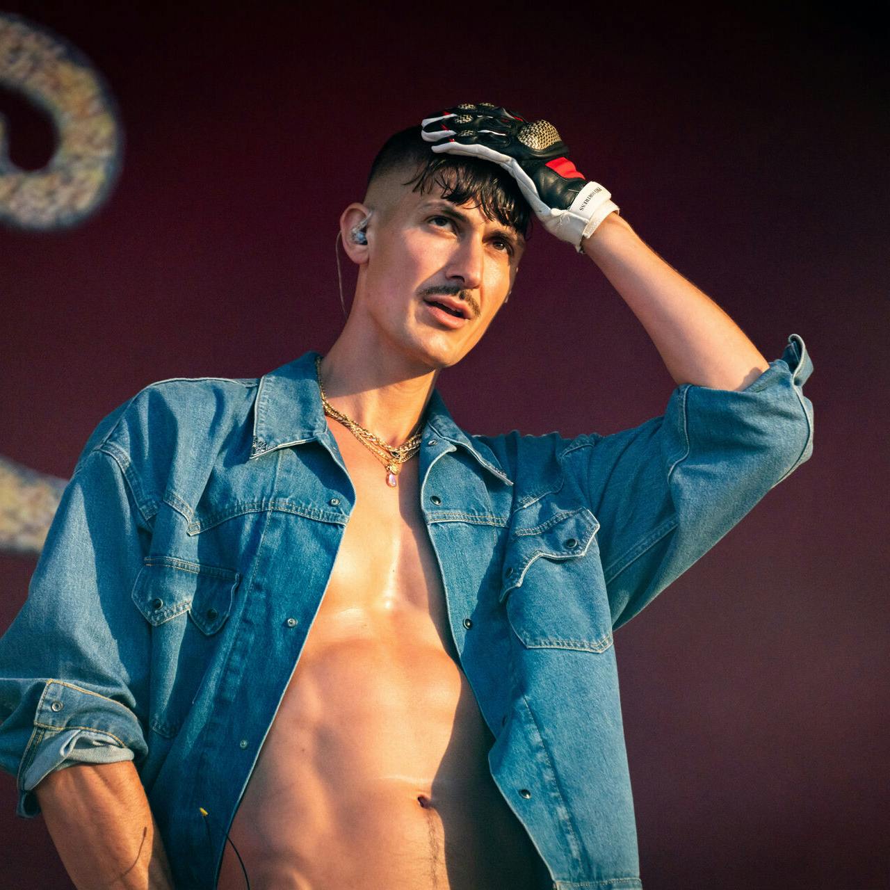 Tobias Rahim optræder til Grøn Koncert i Øresundsparken i Tårnby torsdag den 18. juli 2024.. (Foto: Emil Nicolai Helms/Ritzau Scanpix)