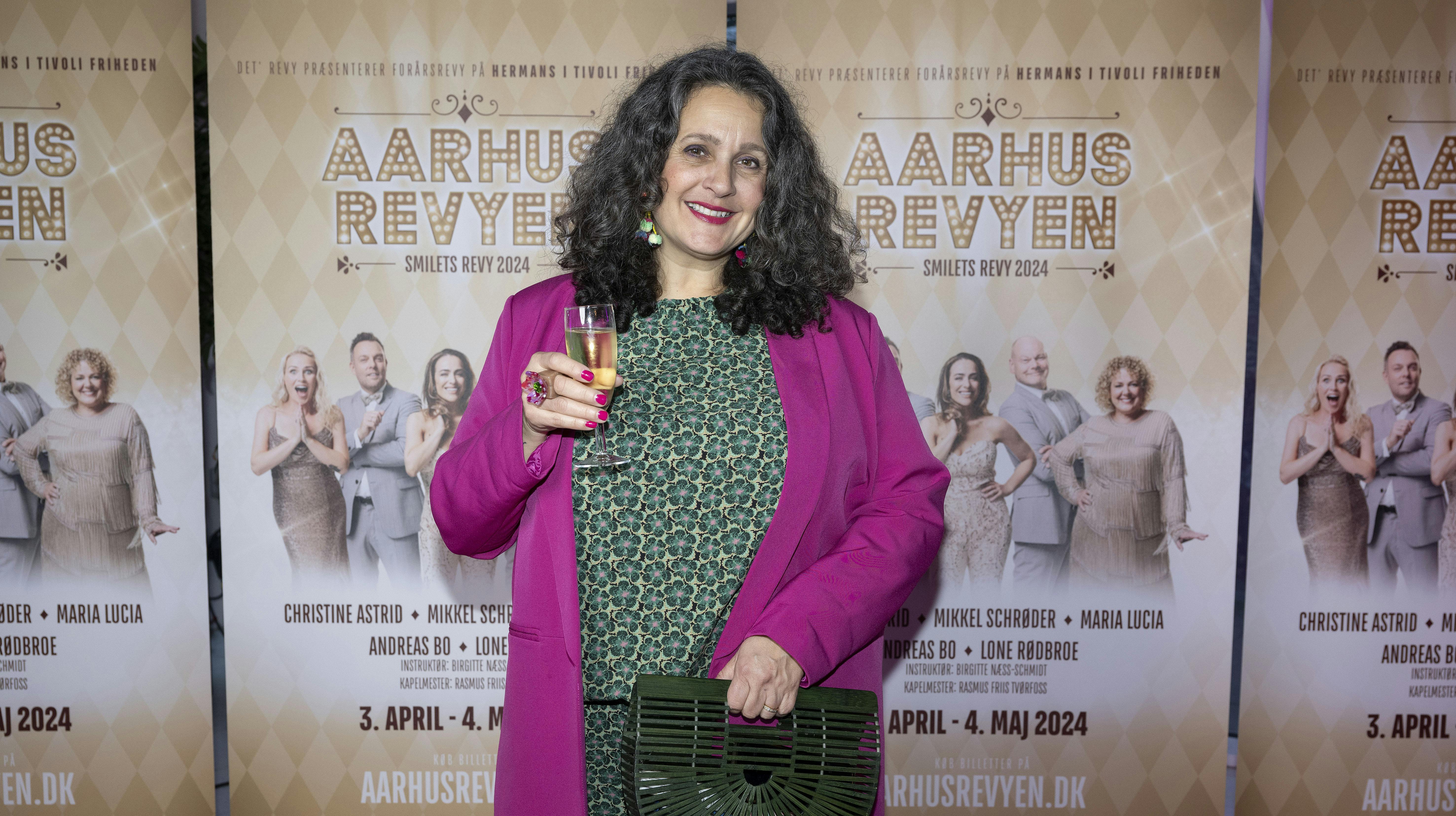 Premiere Aarhus Revyen 2024Sascha DupontLars Horn / Baghuset Dato: 05.04.24